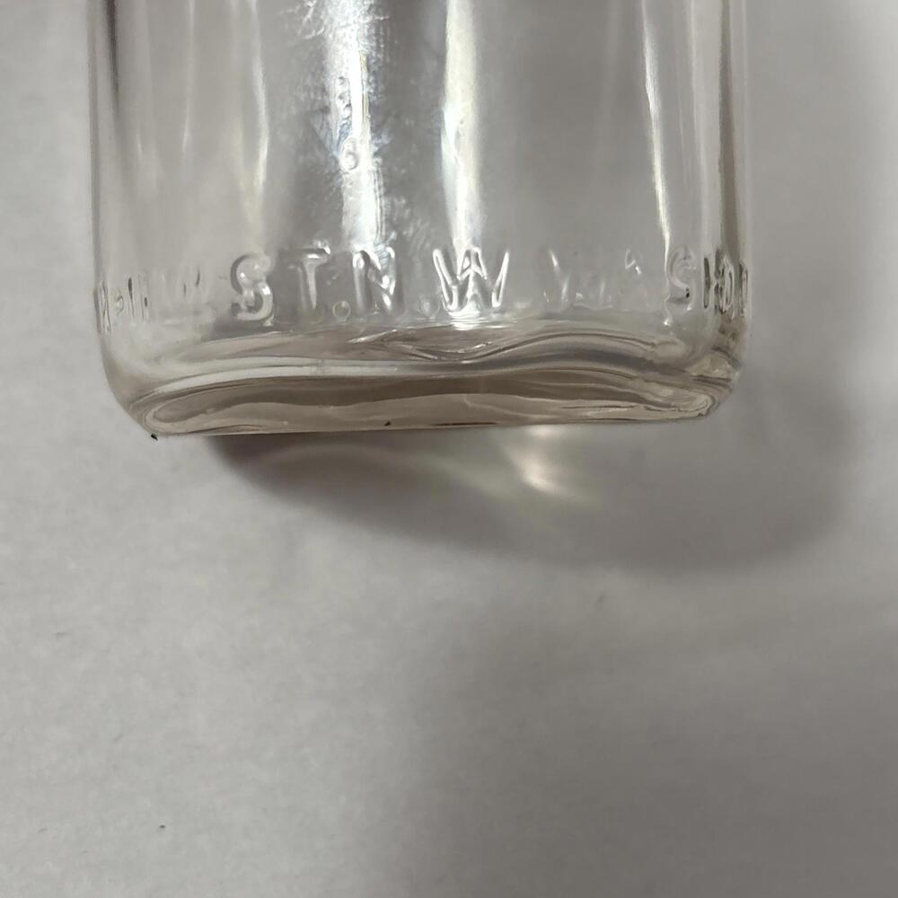 Vintage Thompson Dairy 5.5 in. Glass Milk Bottle Half Pint Jar Dairy Cow USA - Picture 4 of 7